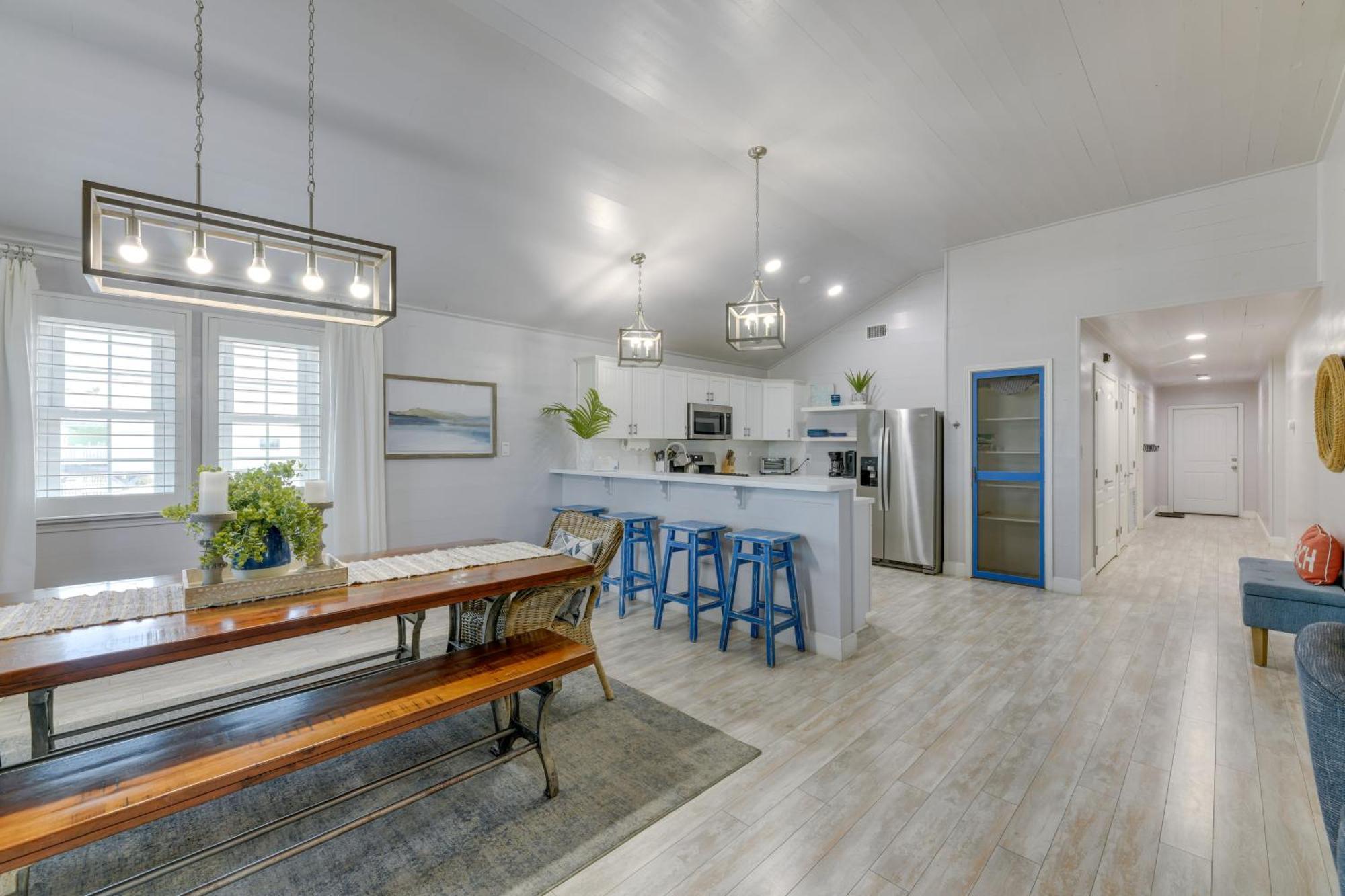 Trendy Port Aransas Home With Private Pool And Deck! Luaran gambar